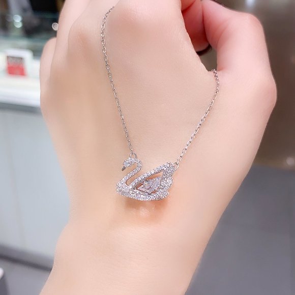 Swarovski - Picture 2 of 4